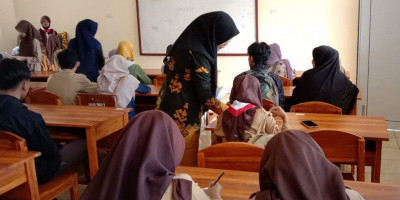Bahaya Beli Lensa Kontak Sembarangan