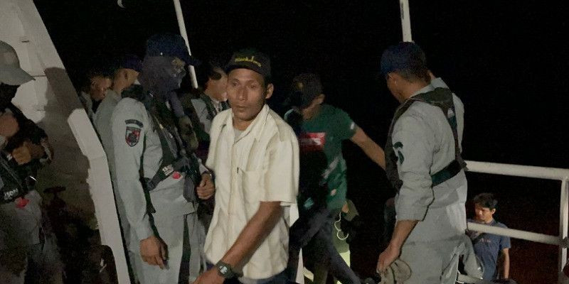 Bakamla RI Amankan 8 Pekerja Migran Ilegal di Dumai