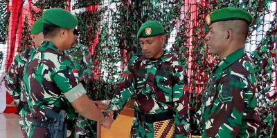 Dandim 1710/Mimika Pimpin Acara Tradisi Korp Raport Pindah Satuan
