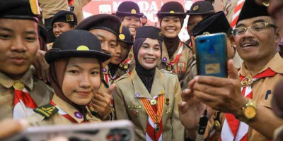 Lepas Kontingen Jateng ke Rainas XII, Atikoh Ganjar: Tingkatkan Nasionalisme Dan Bermanfaat Di Masyarakat