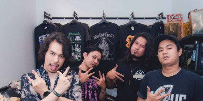 Bless The Knights Kejutkan Peta Musik Cadas lewat 