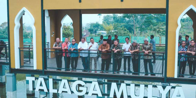 Menteri Basuki Kunjungi Kawasan Wisata Religi Endan Andansih di Purwakarta