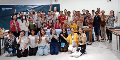 Pemuda Lintas Agama WKPUB Belajar Buat Berita Bangun Toleransi