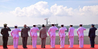 Menhan Prabowo Serah Terimakan Dua KRI ke TNI AL: Pulau Fani-731 dan Pulau Fanildo-732