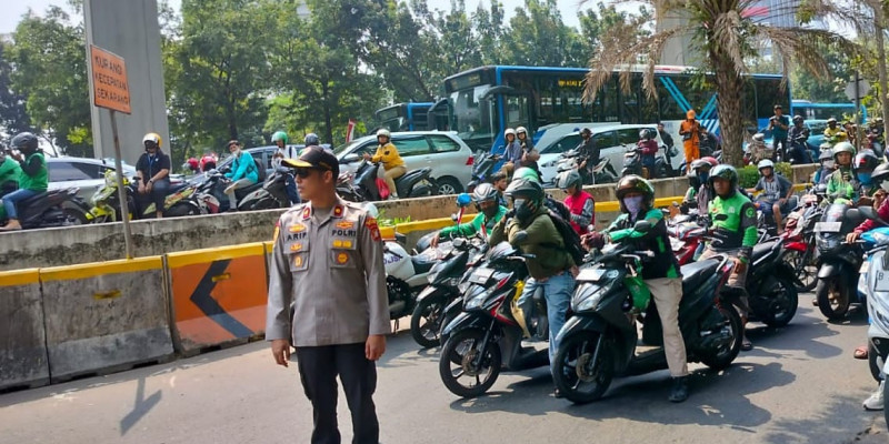 Sabarnya Kompol Arif Purnama Oktora Tertibkan Arus Lalu Lintas KTT ASEAN Meski Dikatai Pemotor