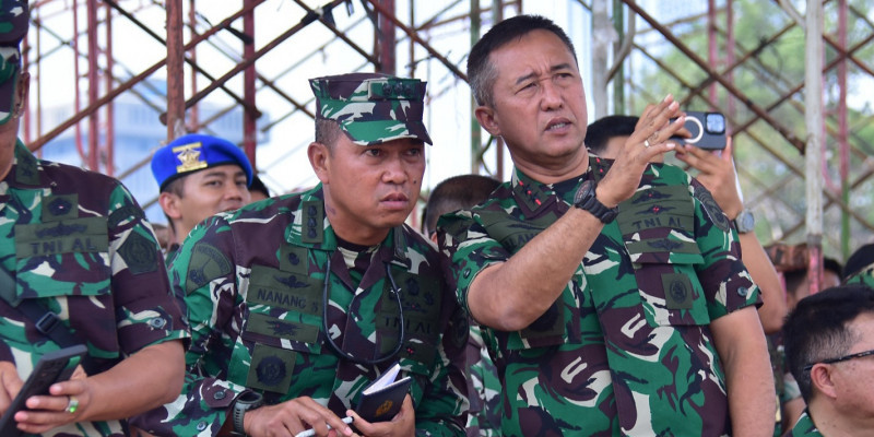 Dankormar Bersama Panglima TNI dan Kasal Tinjau Gladi Bersih HUT Ke-78 TNI