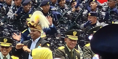 Presiden Gembira Tingkat Kepercayaan Masyarakat ke TNI Sangat Tinggi