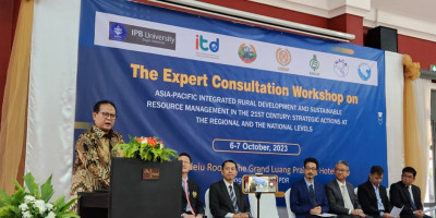 Jadi Pembicara Kunci Lokakarya di Laos, Prof. Rokhmin Dahuri Jelaskan Pembangunan Pedesaan Terpadu Asia-Pasifik