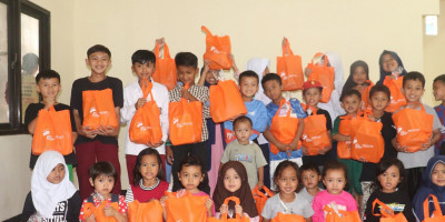 Rayakan HUT ke-39, MKN Berbagi Paket Kado untuk Penyintas Gempa Cianjur 