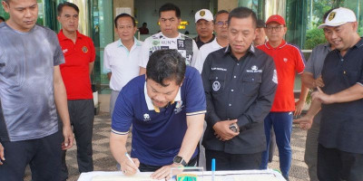 Maksimalkan Pajak, Kepala BPN Karawang Teken MoU dengan Wakil Bupati
