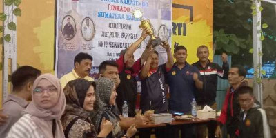 Pengprov Inkado Sumbar Bagikan Bonus kepada 43 Atlet Berprestasi