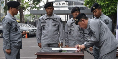Kepala Zona Bakamla Timur Resmi Berganti