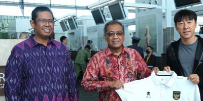 Menang  Kembali ! Kepulangan Timnas ke Indonesia, Dilepas Dubes dan Warga Indonesia di Brunei  