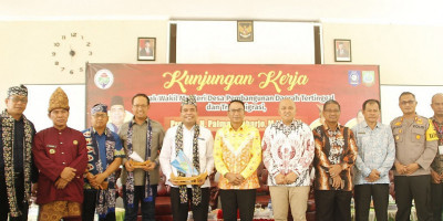 Pesan Wakil Menteri Desa PDTT: Kades Jangan Tabrak Aturan