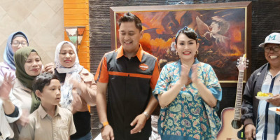 Panglima Langit Ulang Tahun Ke-45, Dapat Kejutan Dari Ratna Listy dan Mata Langit
