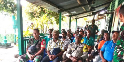 Danramil Bersama Komponen Masyarakat Komsos di Makoramil 1708-06/SU