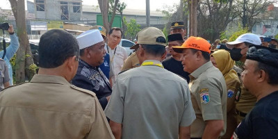 Warga Meruya Utara Tolak Jalan Kembang Kerep Taman Aries Ditutup Pemda Jakarta Barat