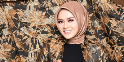 Penyanyi dan Produser Neng Dessy Menjadi Calon Anggota DPR RI Dari Partai PKN