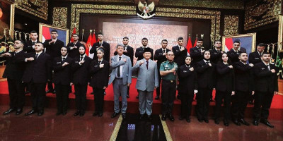 Menhan Prabowo Terima 22 Mahasiswa Palestina yang akan Kuliah dengan Beasiswa di Unhan RI