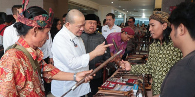 Buka Pameran Tosan Aji, Ketua DPD RI: Keris adalah Jati Diri Bangsa