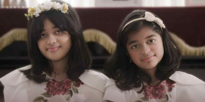 We Are One, Single Terbaru Kembar Nikhita Nishita Karya Melly Goeslaw