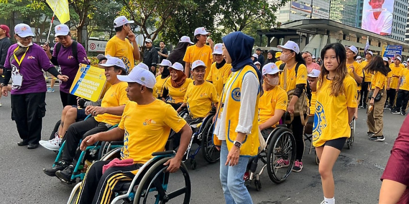 Merayakan 54 tahun, Lions Indonesia Bersama 1.000 Penyandang Disabilitas Jalan Santai Saat Car Free Day  