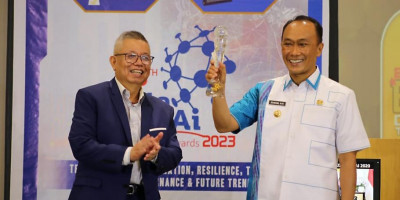 Sukses Dorong Transformasi Digital Dalam Organisasi Publik, Pj Gubernur Sulbar, Prof Zudan Dapatkan Award dari ABDI