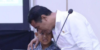 Luar Biasa! Mentan Amran Berikan Gaji dan Tunjangannya Ke Anak Yatim dan Janda Renta