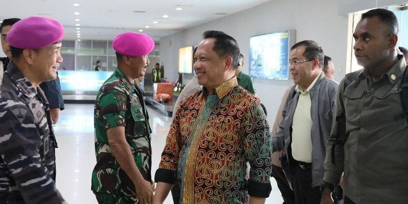 Komandan Pasmar 3 Sambut Kedatangan Menteri Dalam Negeri 