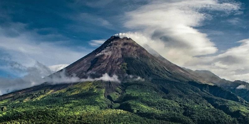 Mengenal Letusan Gunung Marapi di Sumatera Barat Sejak Abad 18