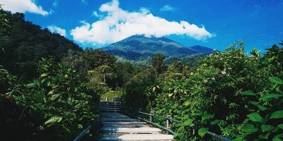 Pengalaman Gaib Ketika Mendaki Gunung Gede