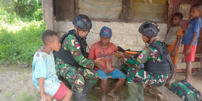 Jelang Natal, Satgas Yonif 310/KK Pastikan Kondisi Kesehatan Warga Di Perbatasan