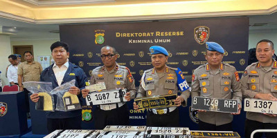 Polisi Ancam Penjarakan Warga, Jika Masih Pakai Plat Nopol Khusus