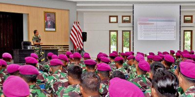 Prajurit Brigif 2 Marinir Ikuti Safari Intelijen Dari Asintel Danpasmar 2