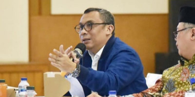Raih Penghargaan Best Freedom of Speech, Najib: Demokrasi Harus Kita Rawat dan Jaga