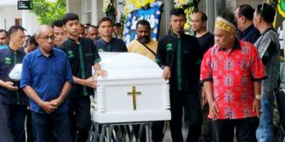 Jenazah Lukas Enembe Kamis Dini Hari Diterbangkan ke Jayapura