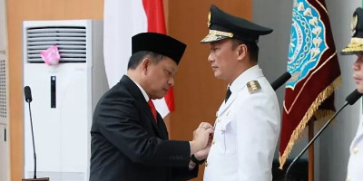 Luar Biasa! 7 Bulan Jabat Pj Gubernur Sulbar, Sekretaris BNPP Raih 23 Penghargaan