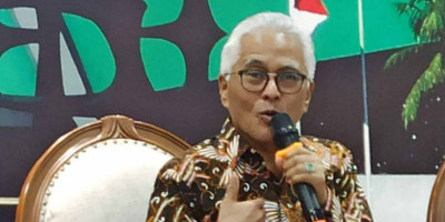 Simulasi Hanya Cantumkan 2 Paslon Pilpres, Guspardi Gaus: KPU Lakukan Pelanggaran