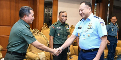 Kapuspen TNI Kunjungi Kasau Awali Program Kerja 100 Hari Pertama