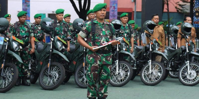 Prajurit Korem 052/Wkr Terima Motor Dinas  