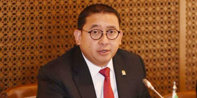 Antara Emas dan Loyang: Prabowo Bicara Strategis, Kandidat Lain Mengais Kejelekan