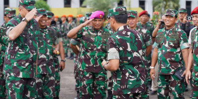 Dankormar Dampingi Panglima TNI Cek Kesiapan Sat Bravo 90 Kopasgat