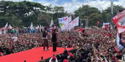 Kampanye Bersejarah Ganjar-Mahfud, Kehadiran Bimbo dan Slank Penuh Kegembiraan Politik