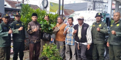 Perhutani Bantu Distribusikan 18.000 Bibit Program Penanaman Serentak di Wilayah Bandung Utara