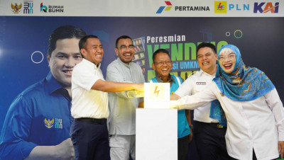 Praktis, Beli Oleh-oleh Khas Jakarta di Vending Machine UMKM Stasiun Gambir