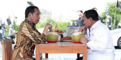 Secara Psikologis, Makan Bakso Bersama Jokowi dan Prabowo Ancaman bagi Capres Lainnya