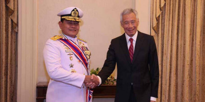 Laksamana TNI (Purn) Yudo Margono Menerima Penghargaan Militer Tertinggi Pemerintah Singapura