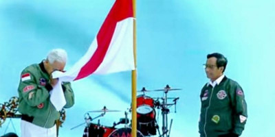 Aksi Heroik Ganjar Pranowo, Terjun Dari Helikopter ke Area Lokasi Hajatan Rakyat Banyuwangi