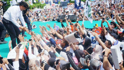Gelar Kampanye Akbar di Tulungagung, Anies Baswedan Kagum Semangat Para Pendukungnya