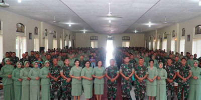 Pertemuan Gabungan Prajurit Dan Persit Yonarmed 11/GG/2/2 Kostrad
